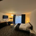 Marina 3*