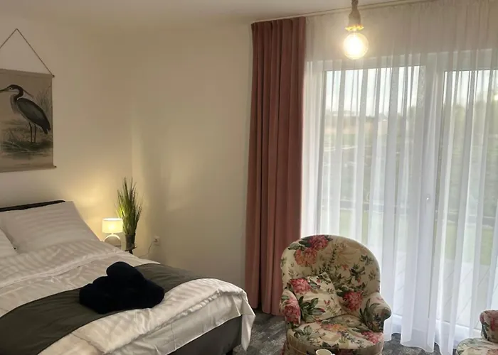 Marina Pensión Chłopy